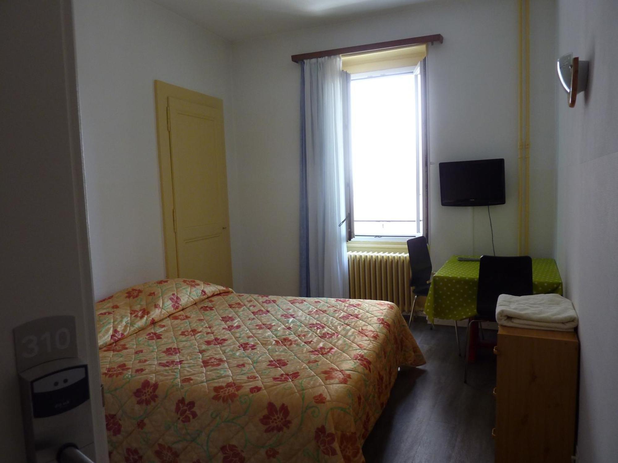 Hotel Du Marche Lausanne Room photo