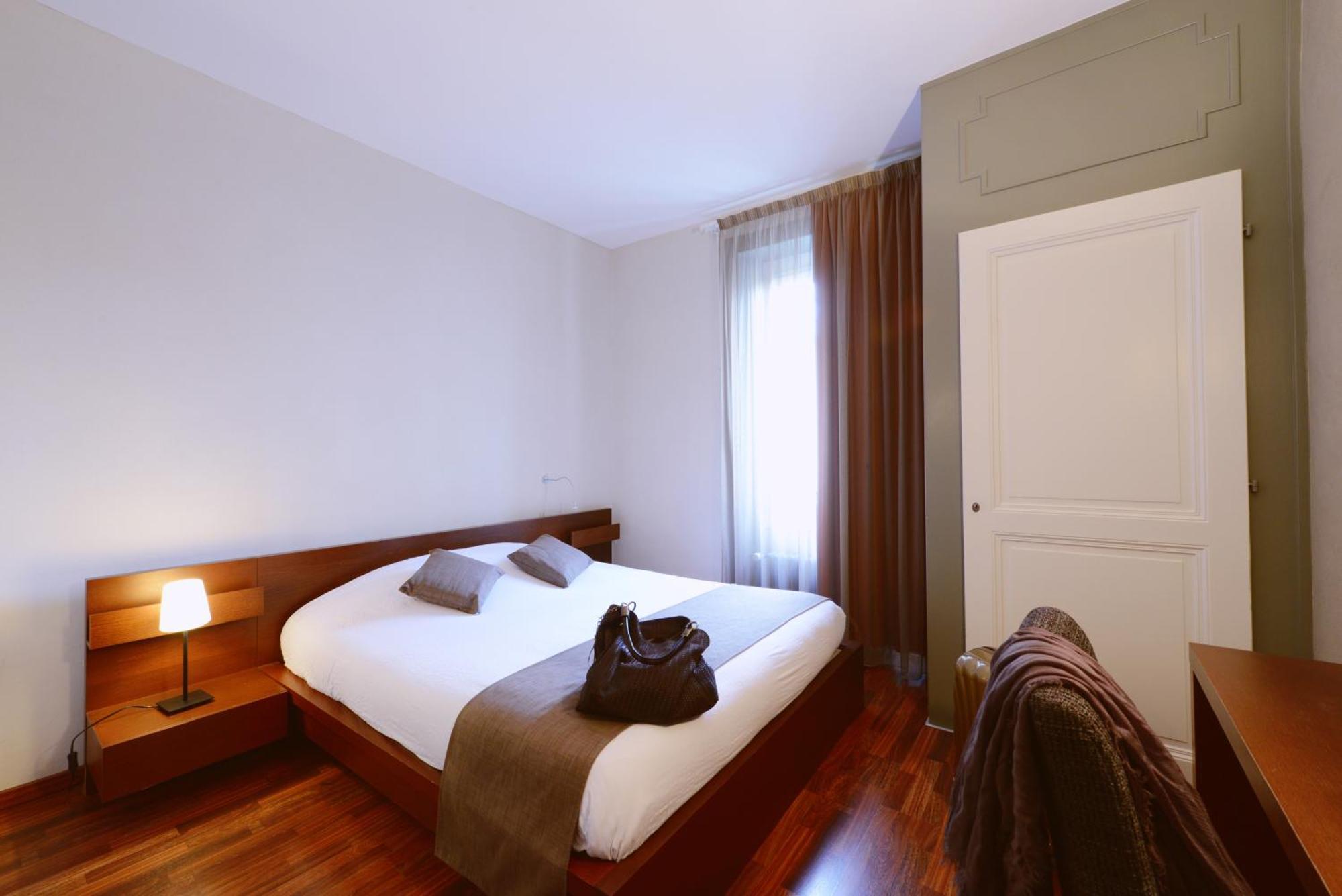 Hotel Du Marche Lausanne Room photo